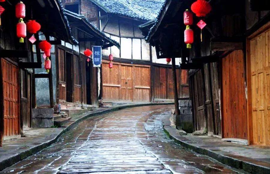 逃出林中村